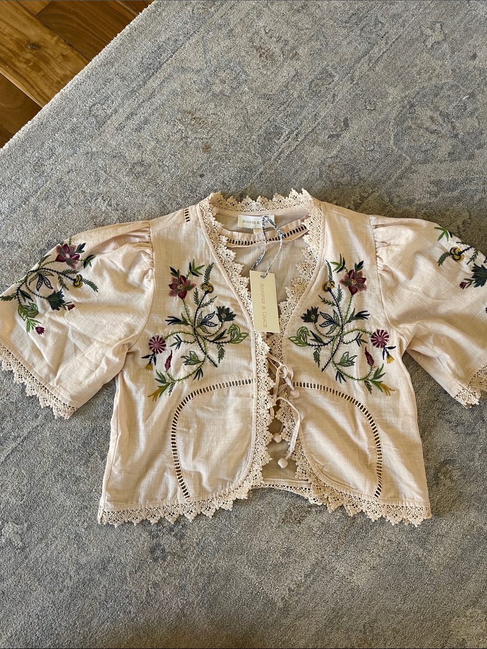 Embroidered Lace-Trim Cropped Blouse - Light Cream